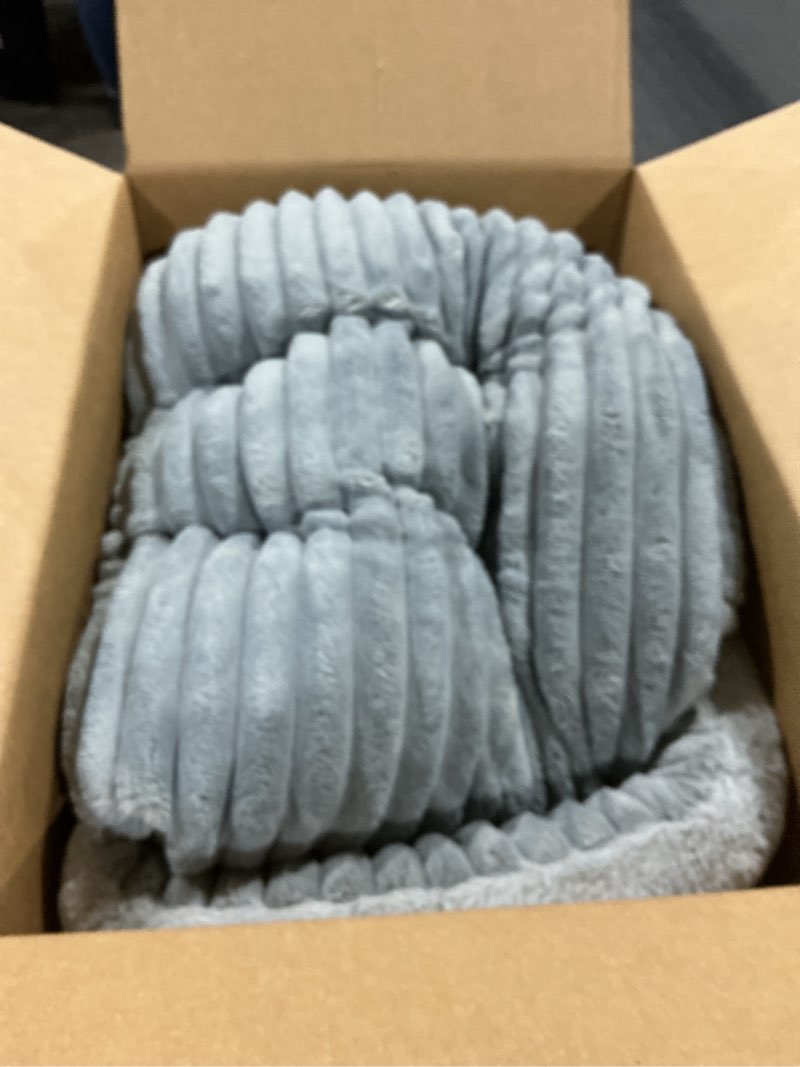 Condition photo showing As Is for BALANCE Cat Bed Kitten Bed, Washable Round Cat Beds for Indoor Cats,Super Soft Plush Faux Fur Pet Bed for Puppy and Kitten with Anti-Slip Bottom 24.0"L x 24.0"W x 9"Th Grey