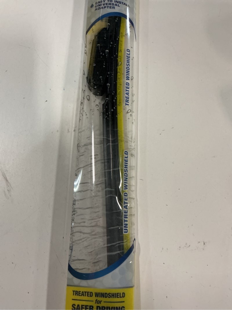 Condition photo showing New/Like New for Rain-X Latitude Water Repellency 22  2-in-1 Windshield Wiper Blade