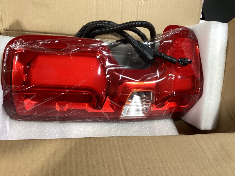 Condition photo showing New/Like New for halogen tail light compatible with 2019-2024 chevy silverado 1500 2500hd 3500hd left driver side replace part number 84554656 (halogen type) halogen type left driver side