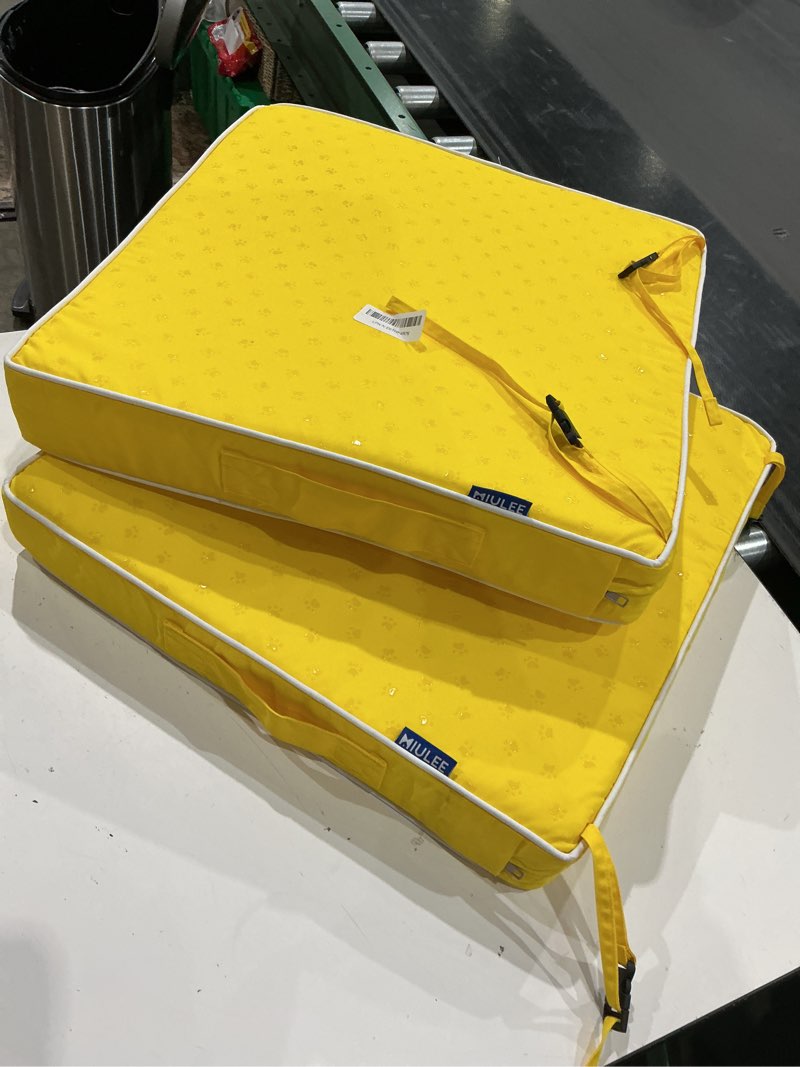 Condition photo showing Good Condition for miulee outdoor chair cushions,waterproof seat cushions with adjustable straps,set of 2 patio chair cushions for patio furniture garden,yellow