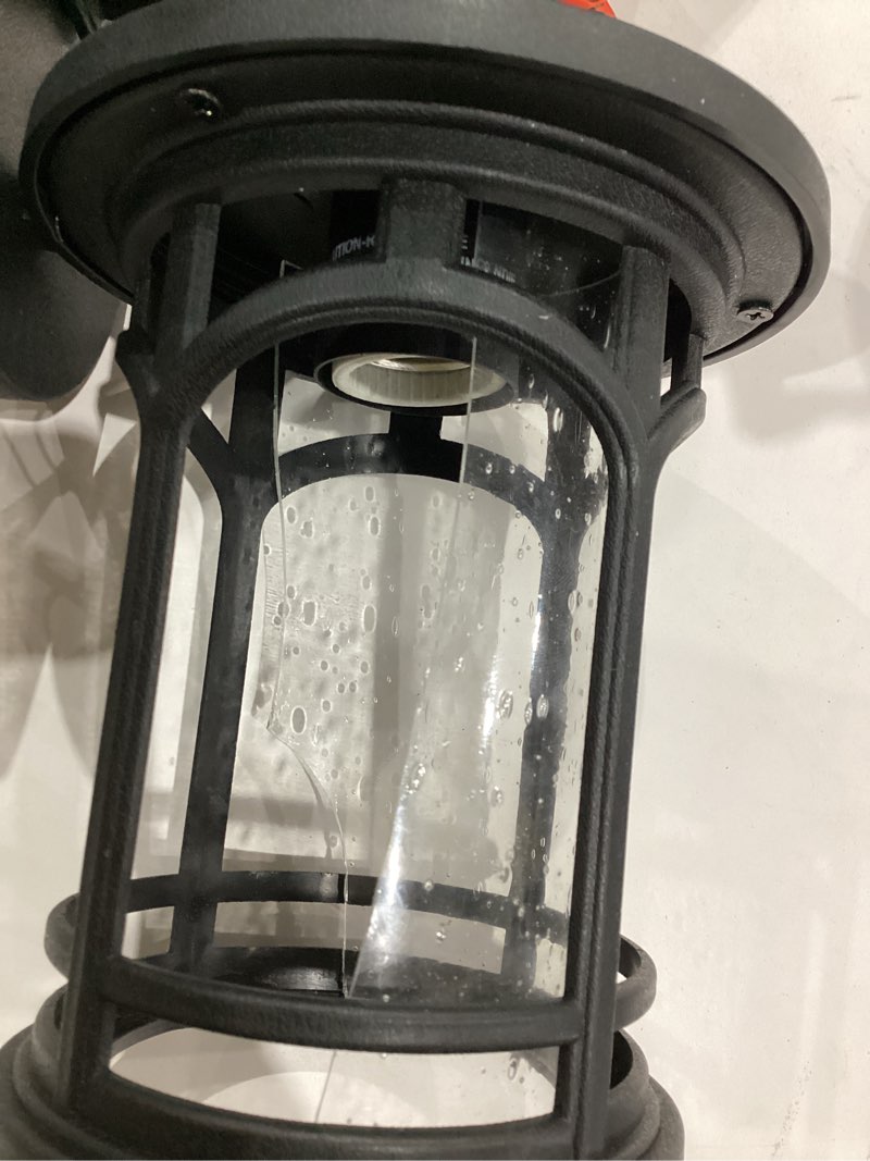 broken glass!!!  Quoizel kessel 1 light wall lantern 