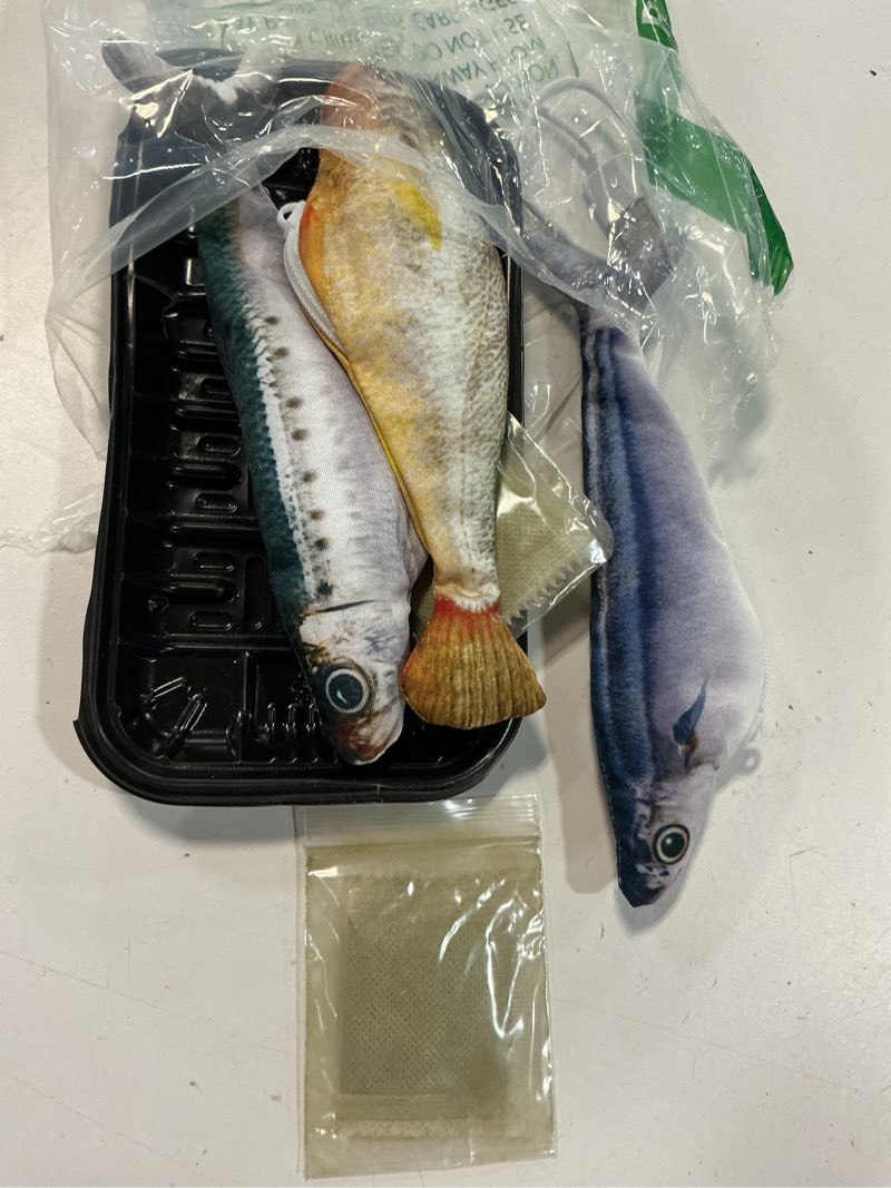 Condition photo showing Good Condition for Petgravity Bite-Sized Realistic Flopping Fish Cat Toys, 3 Pack, Interactive Cat Toys for All Breeds, Tap-Activated 3 Flapping Mode, Sardine/Saury/Yellow Croaker, 7.1 Inches, with Catnip, Rechargeable