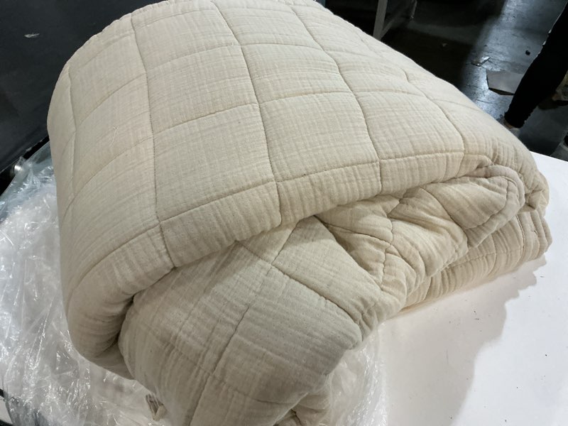 Condition photo showing As Is for ( incomplete ) quince organic cotton gauze box quilt set, king/cal king, dune