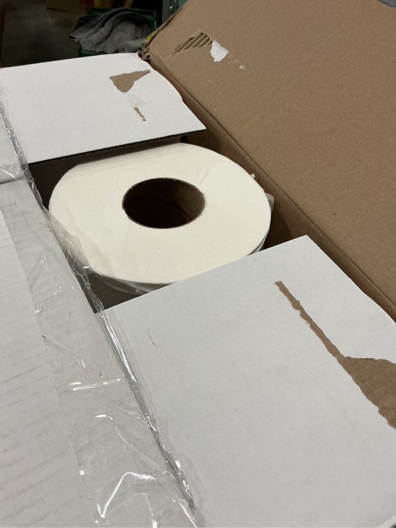 Condition photo showing Good Condition for amazoncommercial 2-ply soft, absorbent centerpull paper towels compatible with universal dispensers, fsc certified, 7.6 x 9 in, 6 rolls, 600 towels per roll