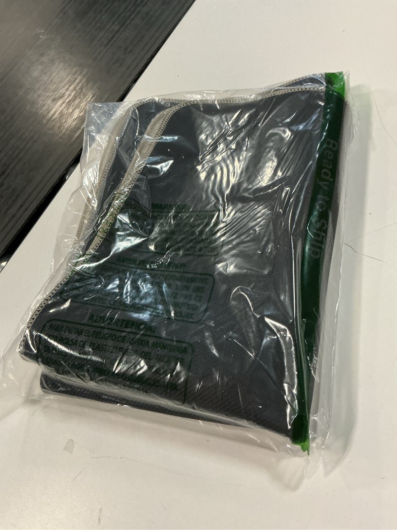 Condition photo showing Good Condition for LEKEEPGO Ultra Thin Indoor Door Mat 24\"x36\", Low-Profile Door Mat Indoor Entrance, Non Slip Rubber Backing Inside Doormat Washable Welcome Front Entryway Dirt Trapper Entry Mat, Khaki Khaki Woven Solid Rectangular 24\"x36\"