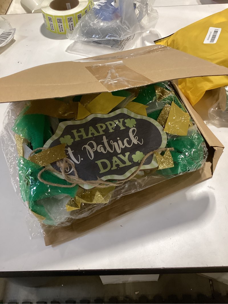 Condition photo showing New/Like New for Hoteam St Patricks Day Wreath for Front Door 19.6 Inch Green Clover Leprechaun Hat Decor with Shamrocks Saint Patricks Day Decorations for Indoor Outdoor Porch Irish Party