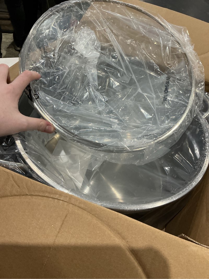 Condition photo showing Good Condition for sunhouse stainless steel stock pot - 16 quart heavy-duty induction cooking pot with visible lid for pasta, soup, spaghetti - nonstick thick-bottom deep stockpot for canning, boiling, and simmering stock pot 15.5 quarts