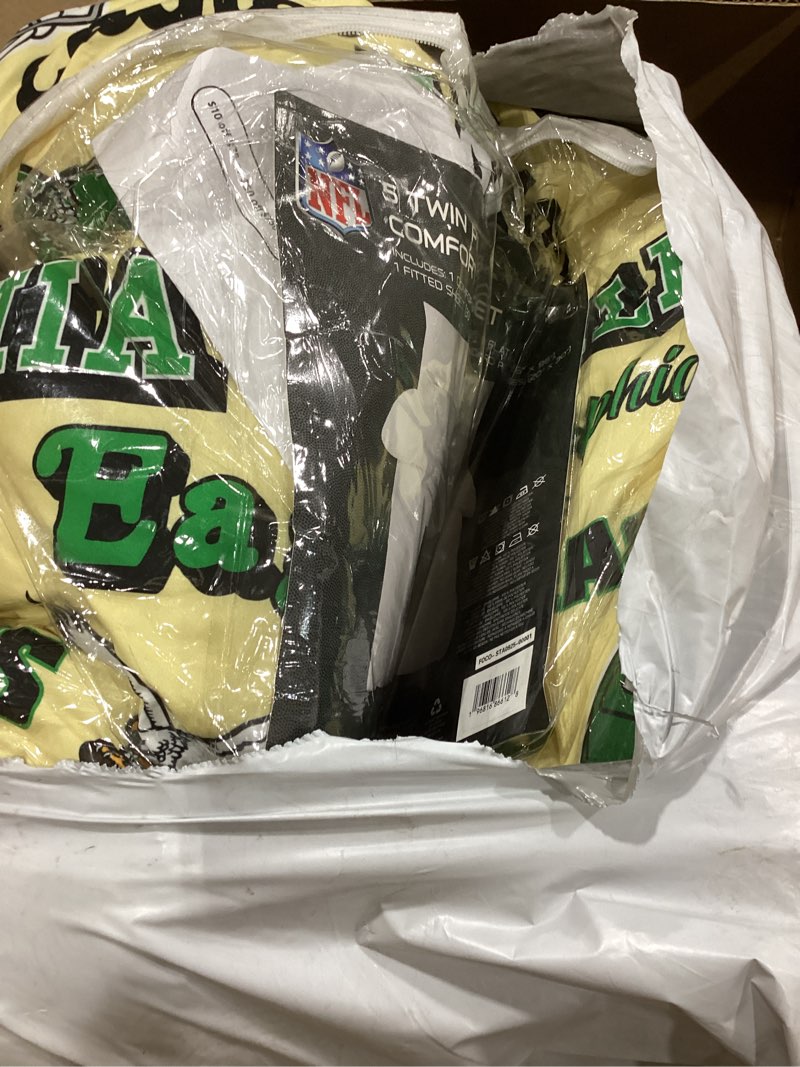 Condition photo showing Good Condition for FOCO Unisex-Adult NFL Team Logo Bed in a Bag Comforter Sheets Pillow Cases Bedding 5-Piece Set Philadelphia Eagles Tw"