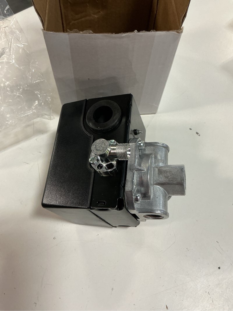 Condition photo showing Good Condition for pressure switch z-d26612 air compressor pressure switch compatible with porter cable 150/120 psi 4 port 120 volt replace d26612 zd26612
