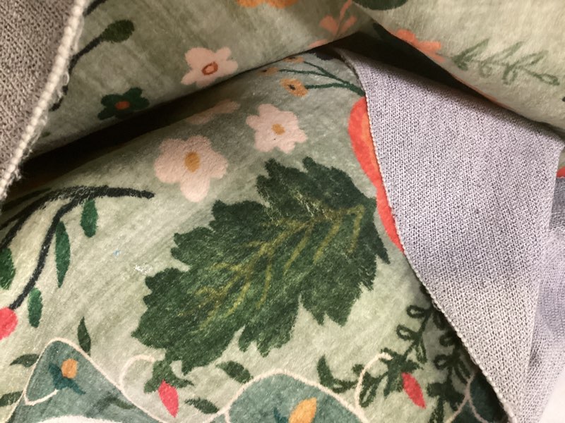 Condition photo showing Good Condition for rugcomf round rug 6ft washable circle rug non slip low pile boho floral small circular rug for bedroom, bathroom, entryway, kids room, office, college dorm(green) green 6' (round)