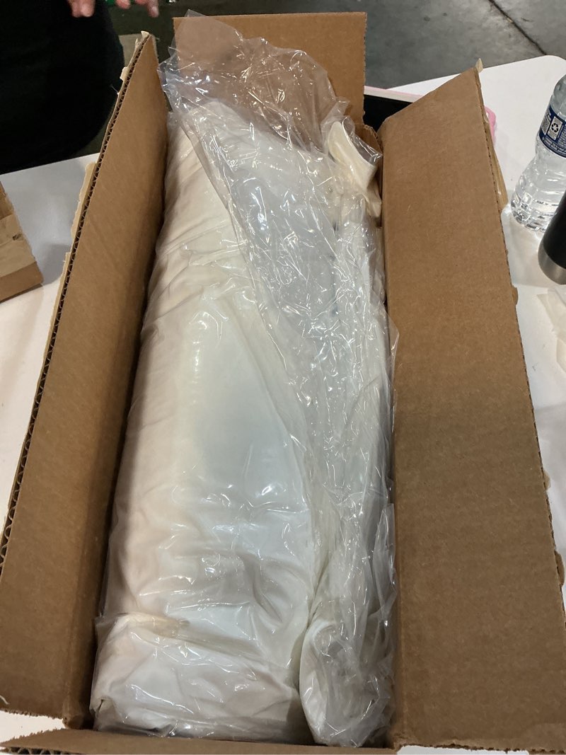 Condition photo showing Good Condition for choice luminesse pillow - firm, found in many choice hotels & comfort inn