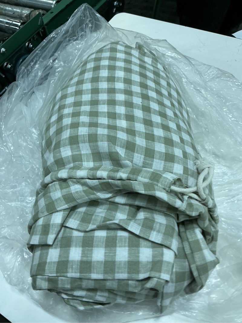 Condition photo showing As Is for european linen gingham deluxe bedding bundle, king, willowleaf