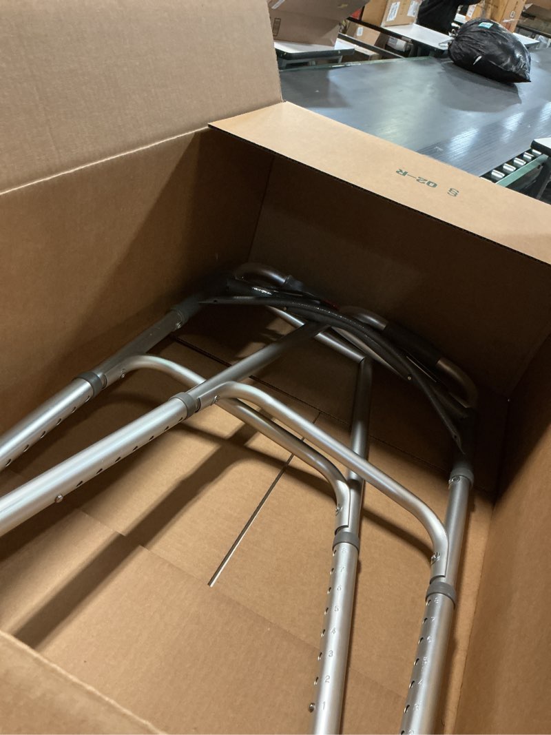 Condition photo showing Good Condition for Walker Adlt 2but w/5 whl.1/ea