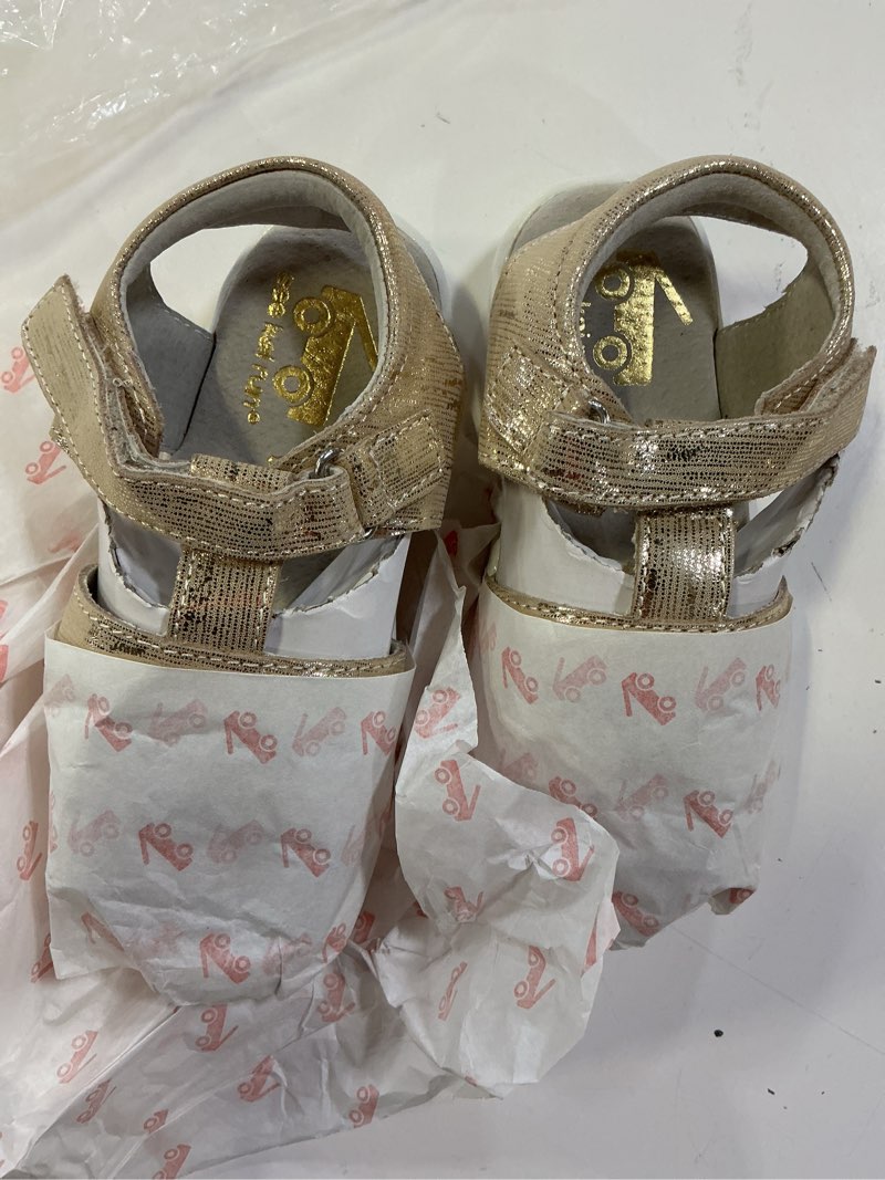 Condition photo showing New/Like New for see kai run girl's fe ii sandal size 10