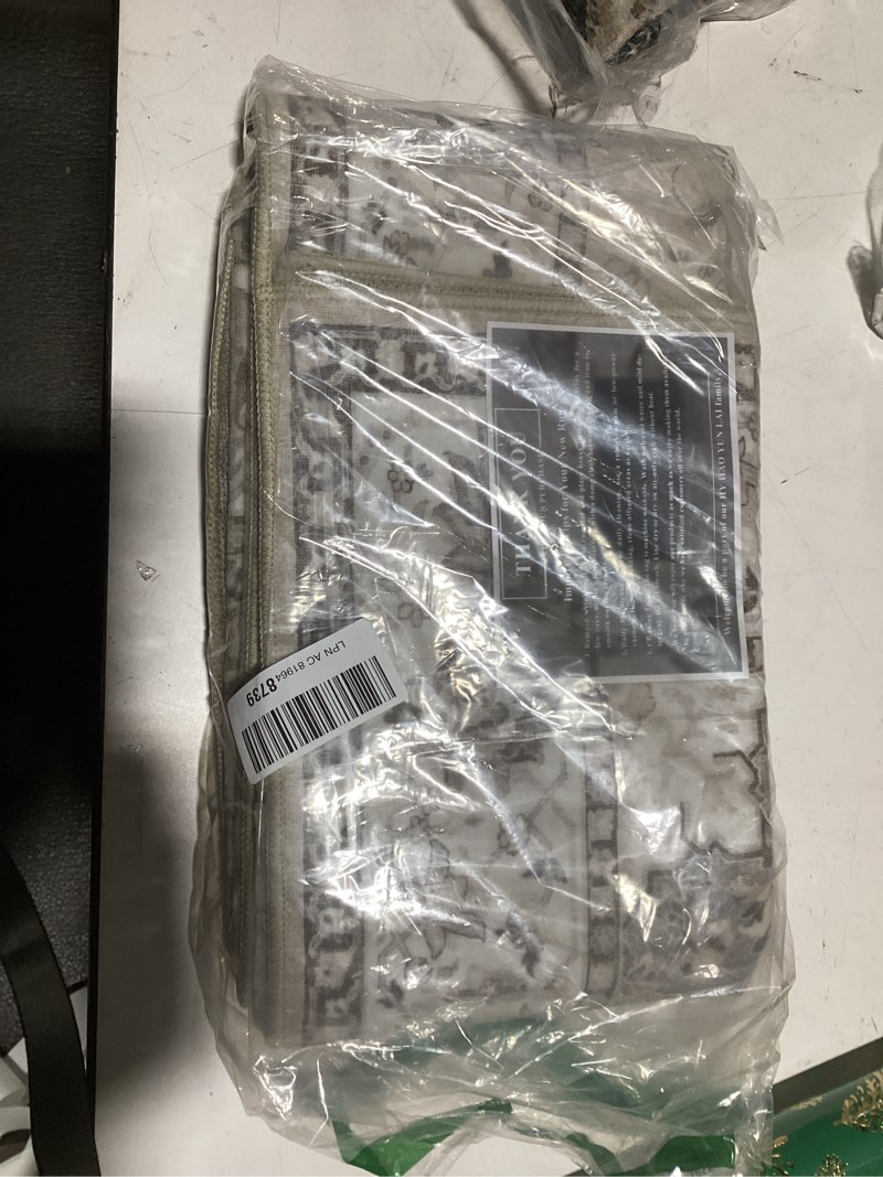 Condition photo showing Good Condition for 3x5 Living Room Area Rugs: Vintage Washable Non-Slip Rug for Bedroom Dining Room Soft Carpet for Nursery Kitchen Home Office Durable & Easy-Clean Design Perfect for Homes with Cats & Dogs(3x5 Beige) 3' x 5' (Rectangular) Beige