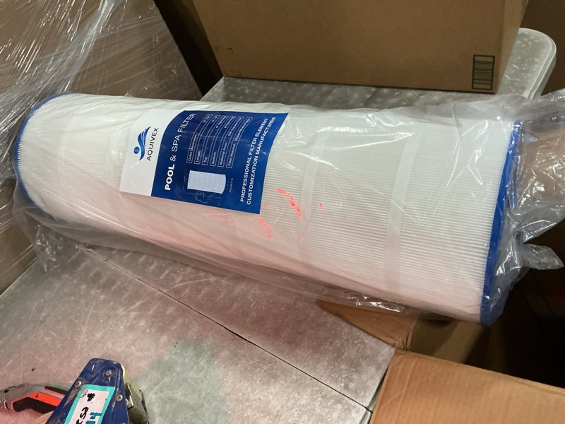 Condition photo showing New/Like New for ( 1 pack) cc200 pool filter cartridge, compatible with pentair clean and clear 200 in model 160318 & ec-160318, replacement for pentair r173217, pleatco pap200, pap200-ec,