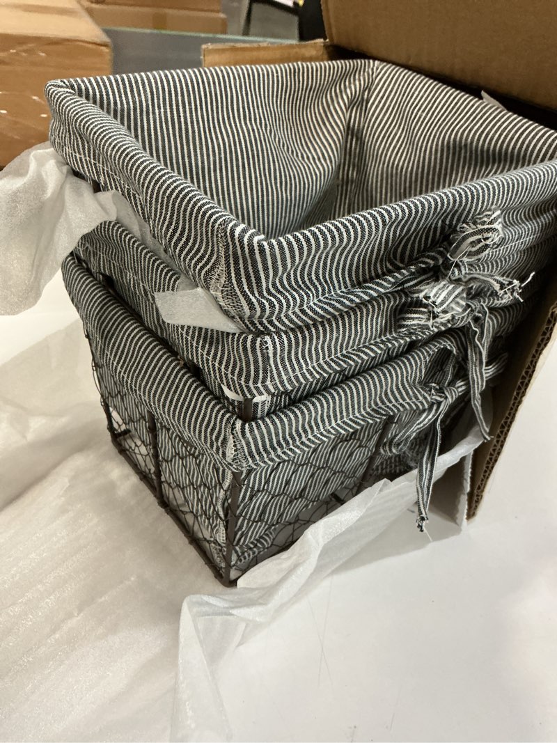 Condition photo showing Good Condition for DII Farmhouse Chicken Wire Storage Baskets with Liner, Small, Rustic Black & White Ticking Stripe, 9x7x6", 3 Piece Rustic Black & White Ticking Stripe 9x7x6"