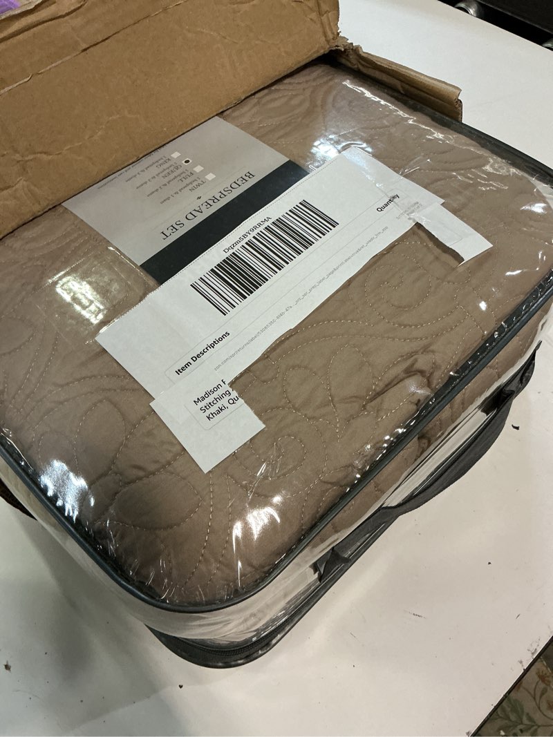 Condition photo showing Good Condition for madison park quebec reversible quilt set damask design, double sided stitching all season, lightweight bedspread bedding set, matching sham, khaki, queen(102"x118") 3 piece khaki queen