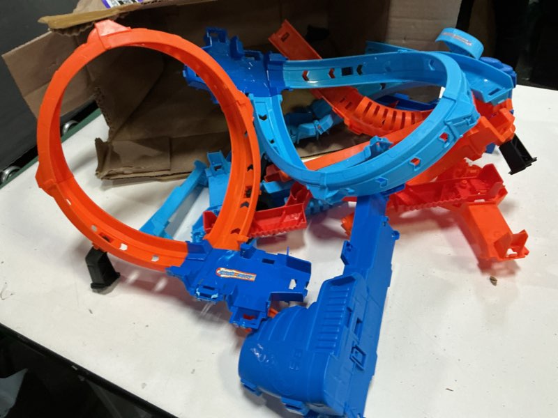 Condition photo showing As Is for hot wheels ultra hots blast launch face-off track set