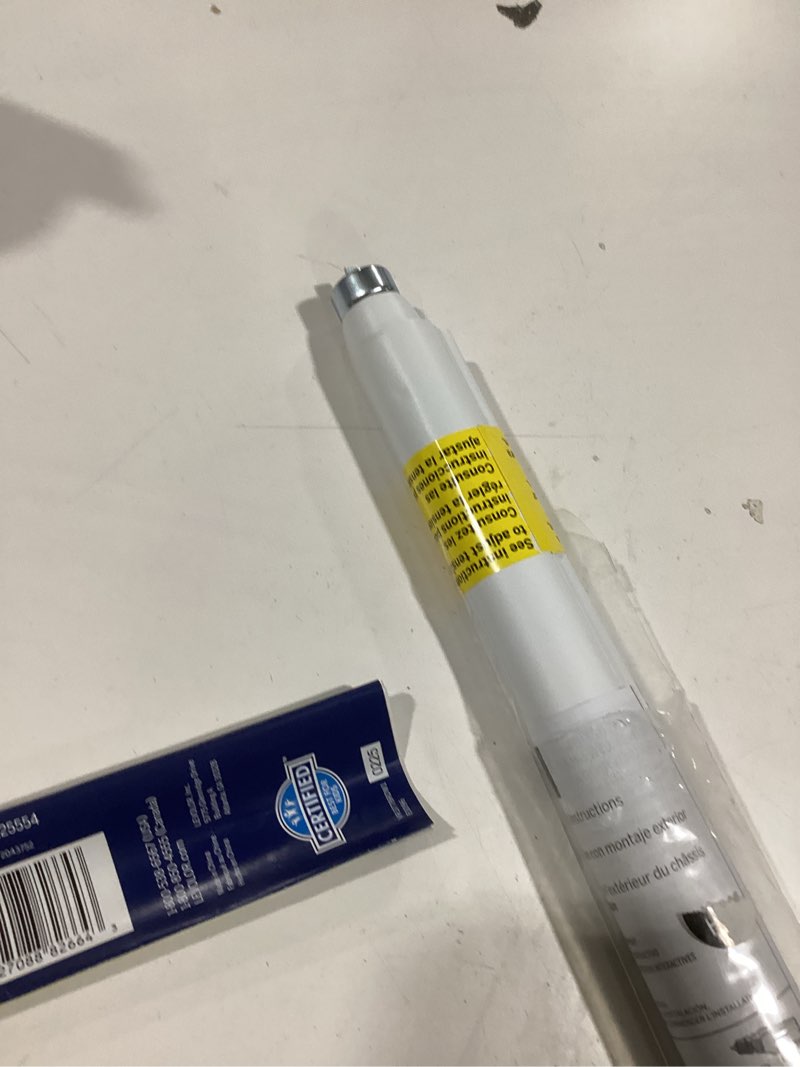 Condition photo showing Good Condition for 37" x 78" White Room Darkening Cordless Vinyl Roller Window Shade