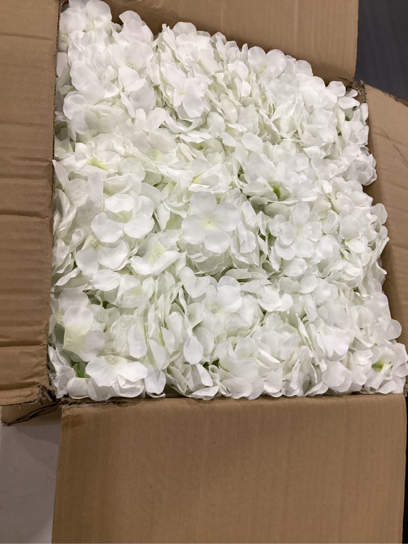 Condition photo showing New/Like New for auihiay 304 pcs hydrangea artificial flowers, silk artificial flowers heads with stems, lifelike fau