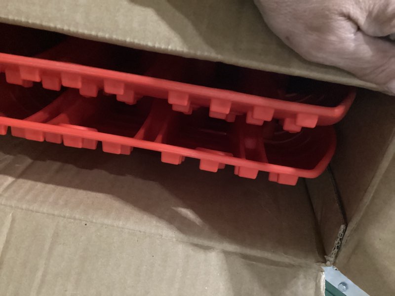Condition photo showing Good Condition for zesuper recovery traction tracks for sand snow mud, recovery traction boards with high toughness, recovery traction mats for 4wd red red+strap