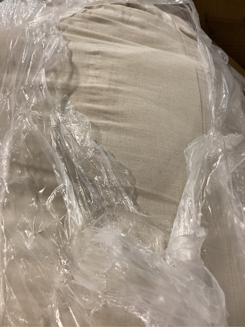 Condition photo showing Good Condition for organic airy gauze dream quilt, king/cal king, dune