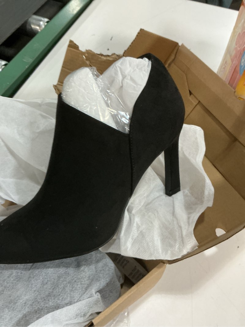 Condition photo showing New/Like New for Coutgo Womens Pointed Toe V Cut Ankle Boots Kitten Heel Side Zip Office Booties 8 Black1