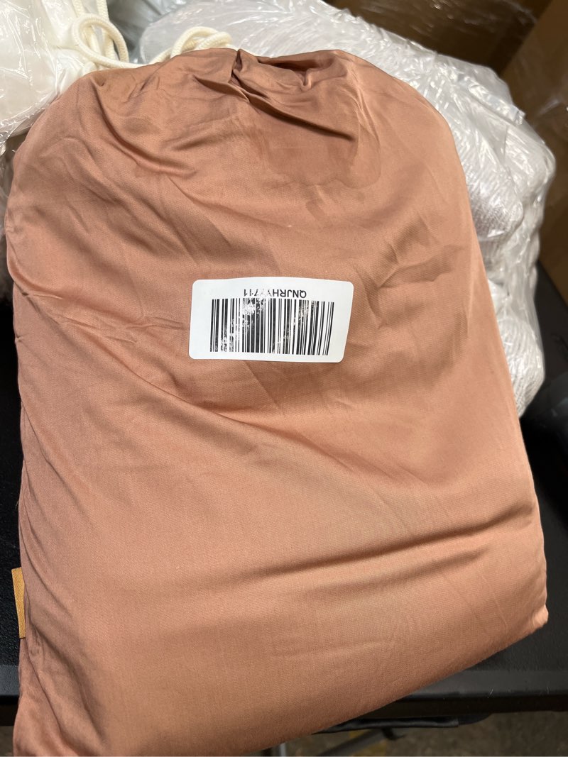 Condition photo showing Good Condition for bamboo sheet set, queen, clay