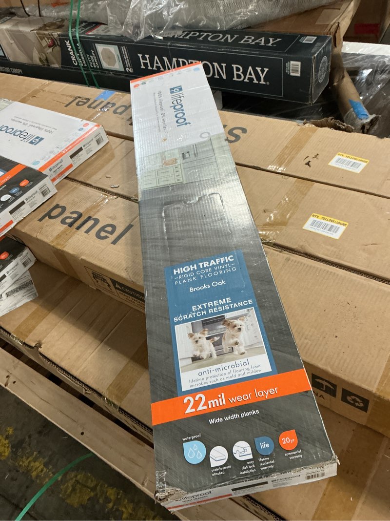 Condition photo showing Good Condition for brooks oak 22 mil x 8.7 in. w x 48 in. l click lock waterproof luxury vinyl plank flooring (20.1 sqft/case)