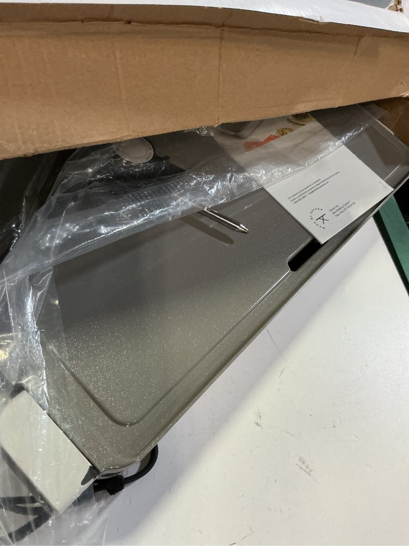 Condition photo showing Good Condition for bella Ceramic Griddle Oatmilk