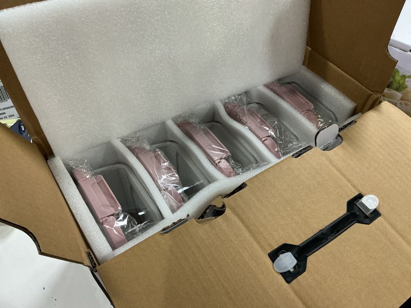 Condition photo showing New/Like New for 5-pack borosilicate glass containers with tempered lids, 35.2oz/4.4 cup airtight meal prep set, microwave/freezer safe (pink) tempered lids pink 4.4 cup*5