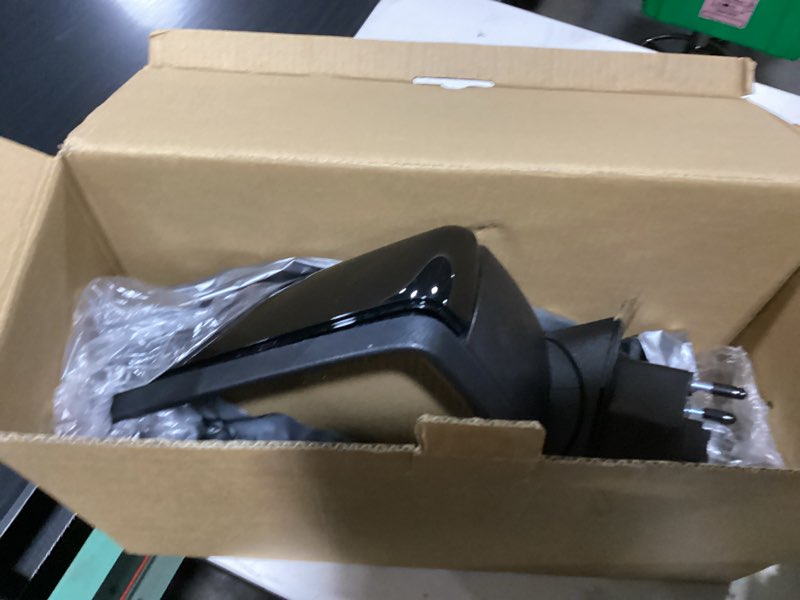 Condition photo showing New/Like New for left driver side mirror compatible with chevy silverado 1500 2019-2024 | with manual folding heated power glass convex blind spot glass black replace# gm1320583 (5 pins) l-5pin black