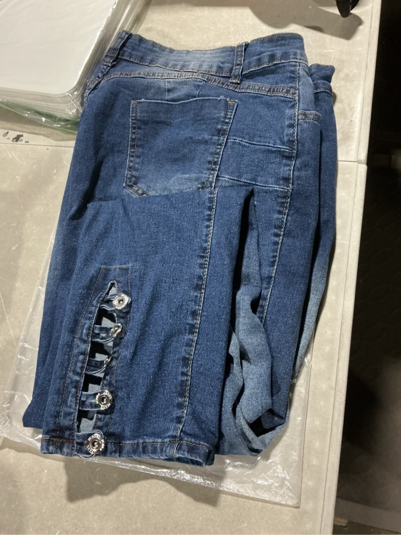 Condition photo showing Good Condition for collections etc denim capri jean pants with decorative button detail xx-large denim