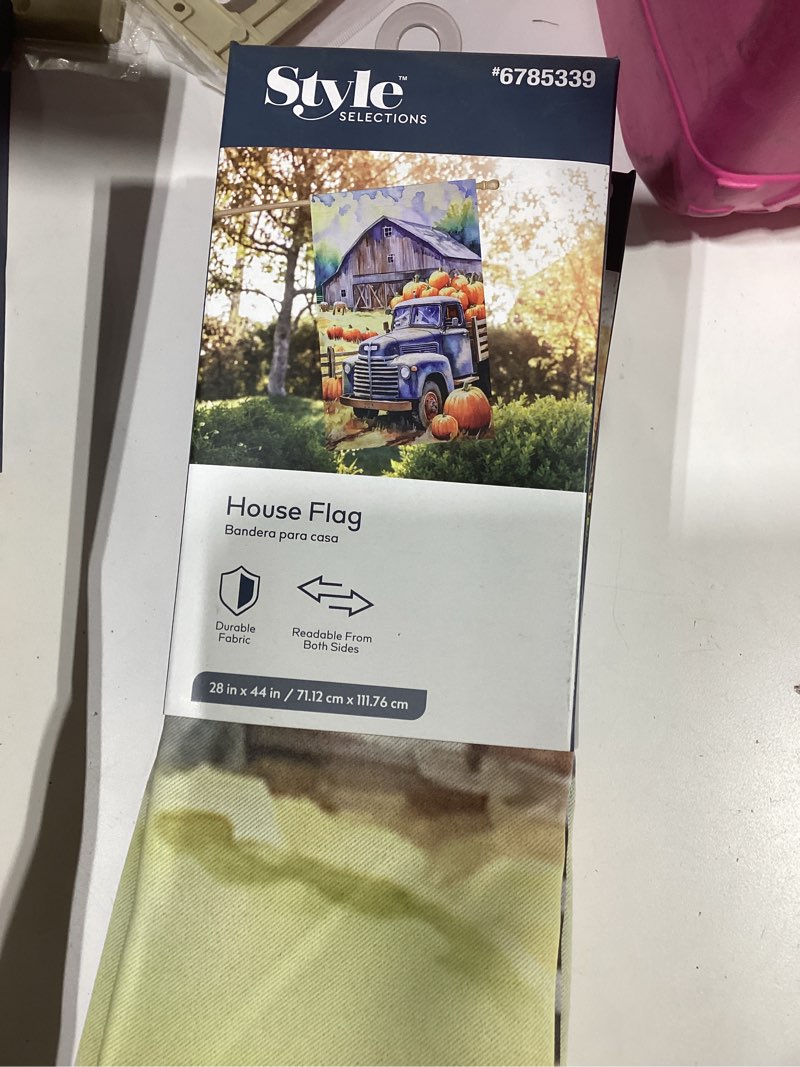 House Flag 28 in 44 in / 71.12 cm x 111.76 cm