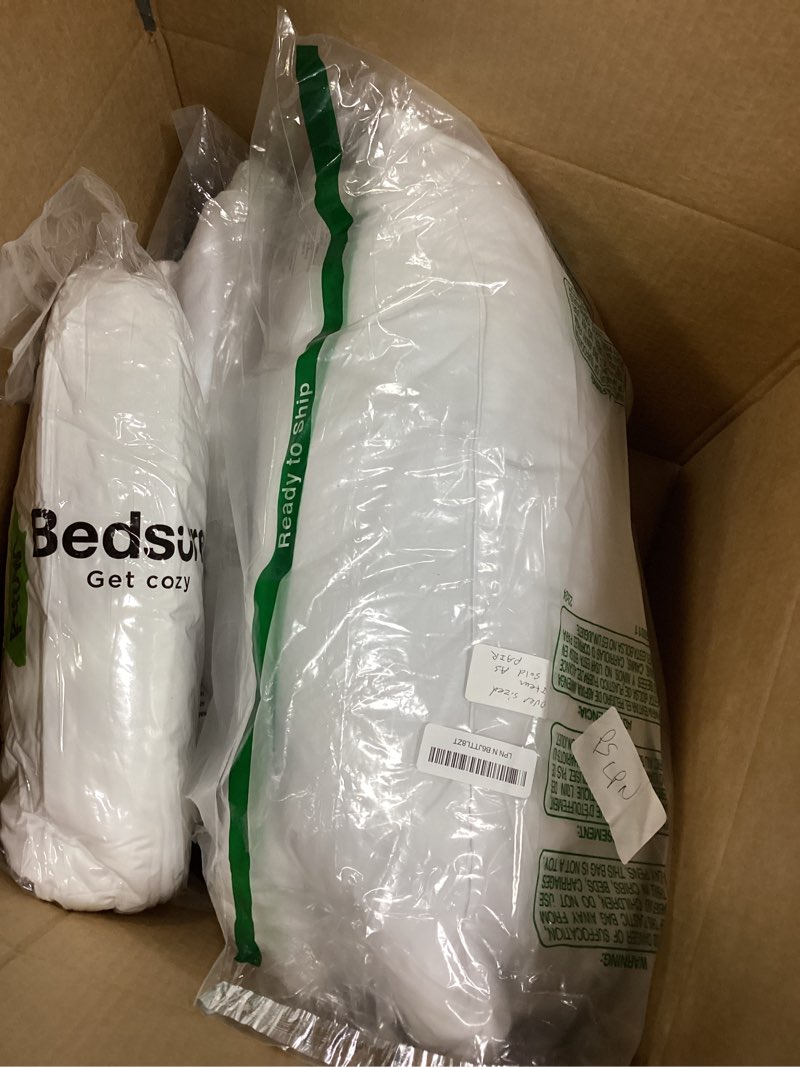 Condition photo showing Good Condition for puredown® Euro Pillow Inserts 26 x 26 (Pack of 2, White), Down Feather Pillow Stuffer, Premium White Pillows for Bed, Couch, and Cushion 26x26 Inch 2