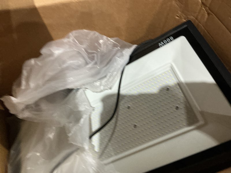 Condition photo showing Good Condition for 800w led flood light outdoor,3600w equivalent super bright floodlight with plug,80000lm 6000k daylight white ip66 waterproof commercial lighting for sports fields,courts, arena, stadium 800w_1pack