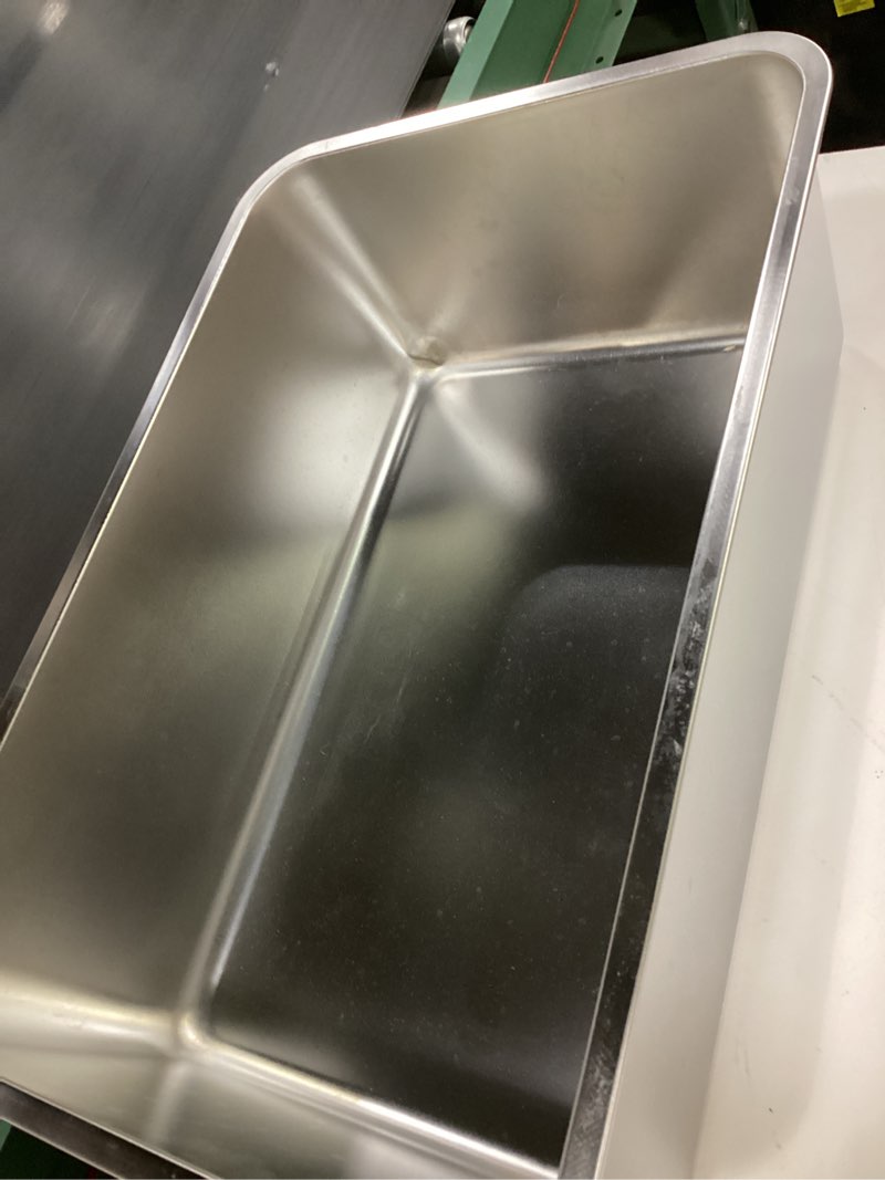 Condition photo showing item condition for Stainless Steel Litter Box, XXL Extra Large Cat Litter Box,High-Sided Metal Litterbox for Big Cat,Multiple Cats,Easy to Clean,Non Stick and No Smell,23.6x15.7x8inch XXL:23.6x15.7x8inch