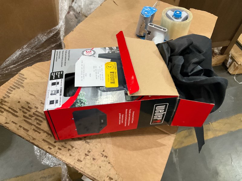 weber genesis 400 70.8-in w x 43.4-in h black gas grill cover