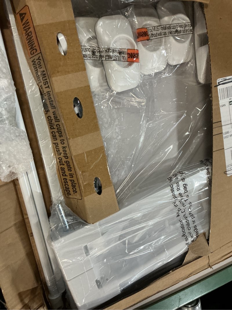 Condition photo showing New/Like New for waowao clear baby gate for stairs modern design acrylic auto close pet gate, 29.52-37.79" wide safety baby gate for doorways,white clear dog gates indoor, hallways,kitchen white 29.52-37.79"