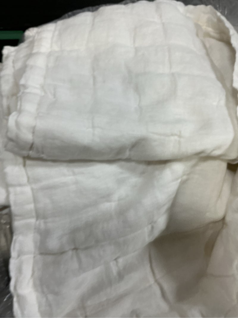 Condition photo showing Good Condition for european linen box quilted sham set, king, white