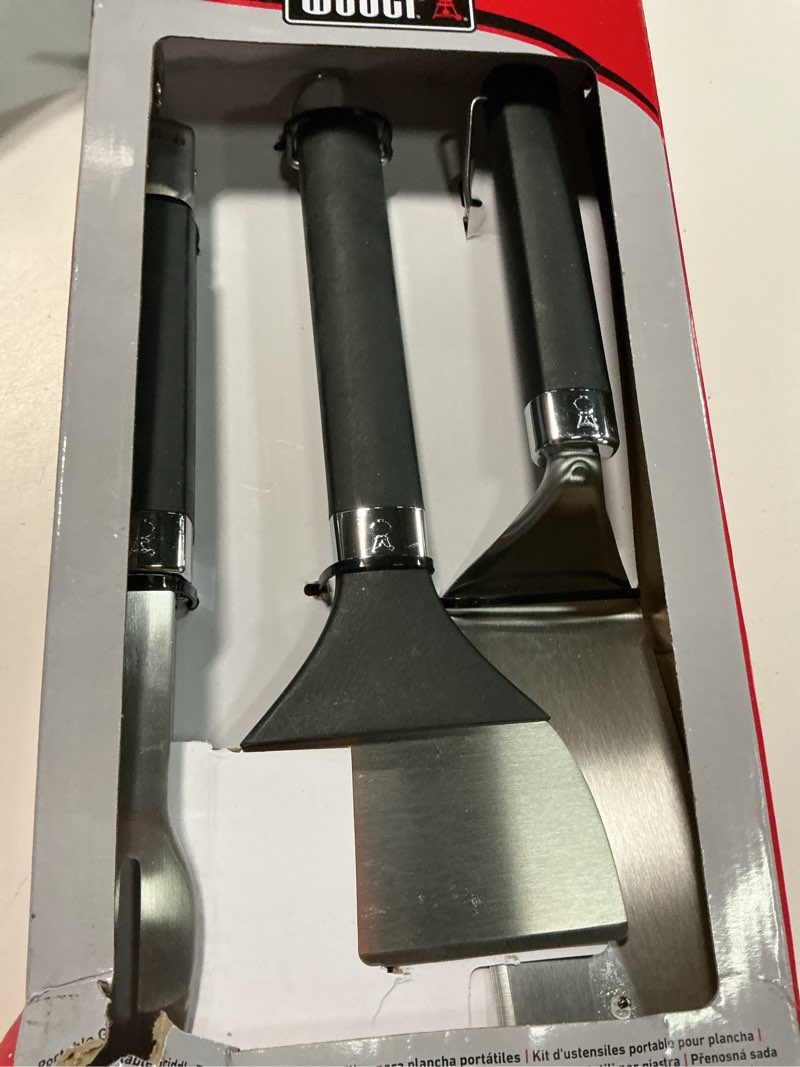 Condition photo showing Good Condition for weber portable griddle tool set