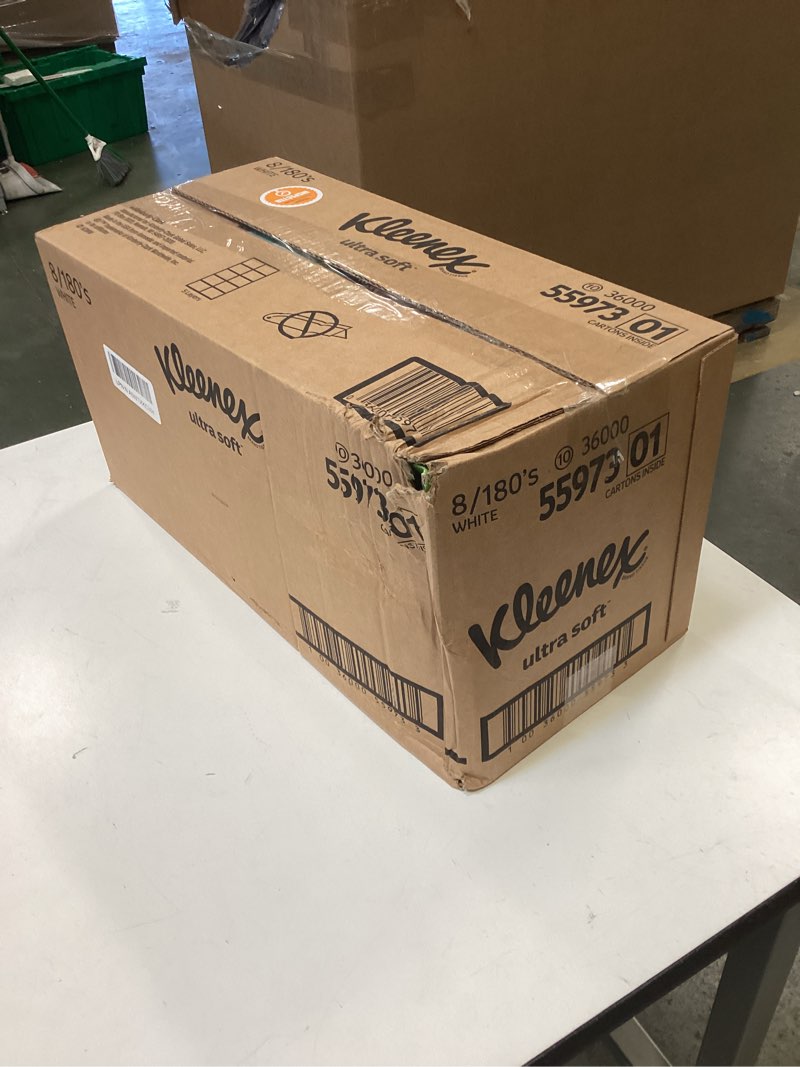 Kleenex Ultra Soft Facial Tissues, 8 Flat 180 Tissues (Pack of 8), White