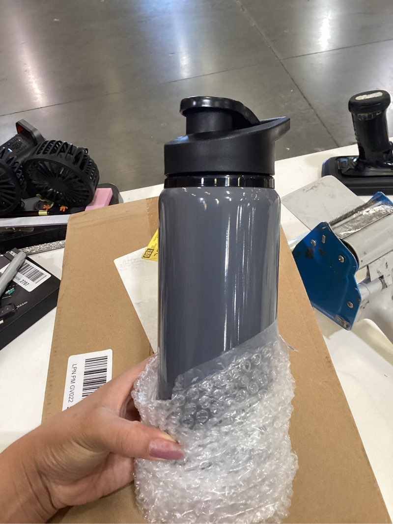 Condition photo showing Good Condition for chengu water bottle bulk 20 oz aluminum reusable bottles lightweight snap lid water cups easy carry leak proof travel tumbler for gym sports camping hiking fishing gray 10