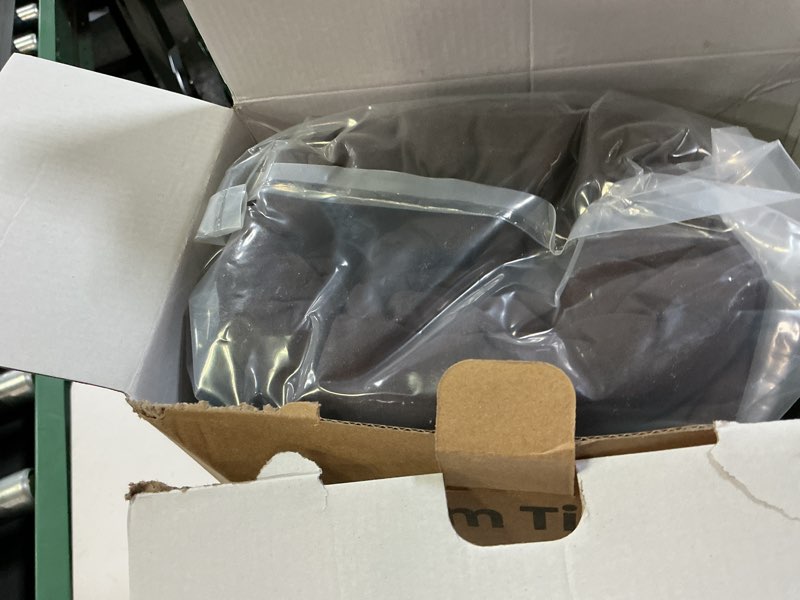 Condition photo showing Good Condition for Paxrac Earthy Brown California King Comforter, 3 Pieces Oversized King Comforter Set, Lightweight Solid Bedding Set, All Seasons Soft Cal King Comforter Set (104x96In Comforter & 2 Pillowcases) Brown California King (104''x96'')