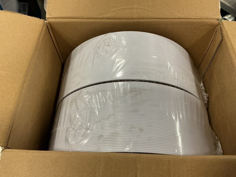 Condition photo showing New/Like New for Supernal 100pcs White Plastic Dinner Plates, 10.25" Gold Lace Plates for Weddings & Parties 100pcs Gold Plastic Plates With Gold Rim