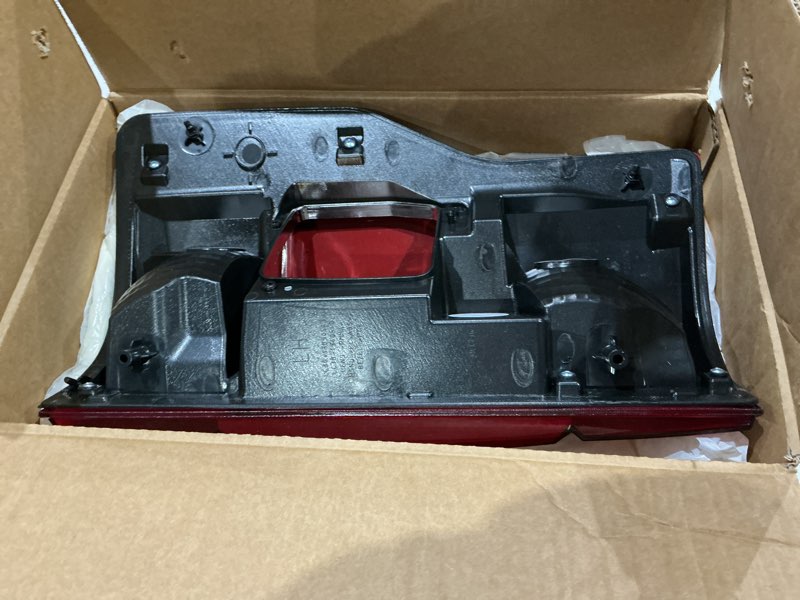 Condition photo showing Good Condition for tail lights with blind spot compatible with 2020 2021 2022 ford f250 f350 super duty rear taillights assembly halogen left driver side