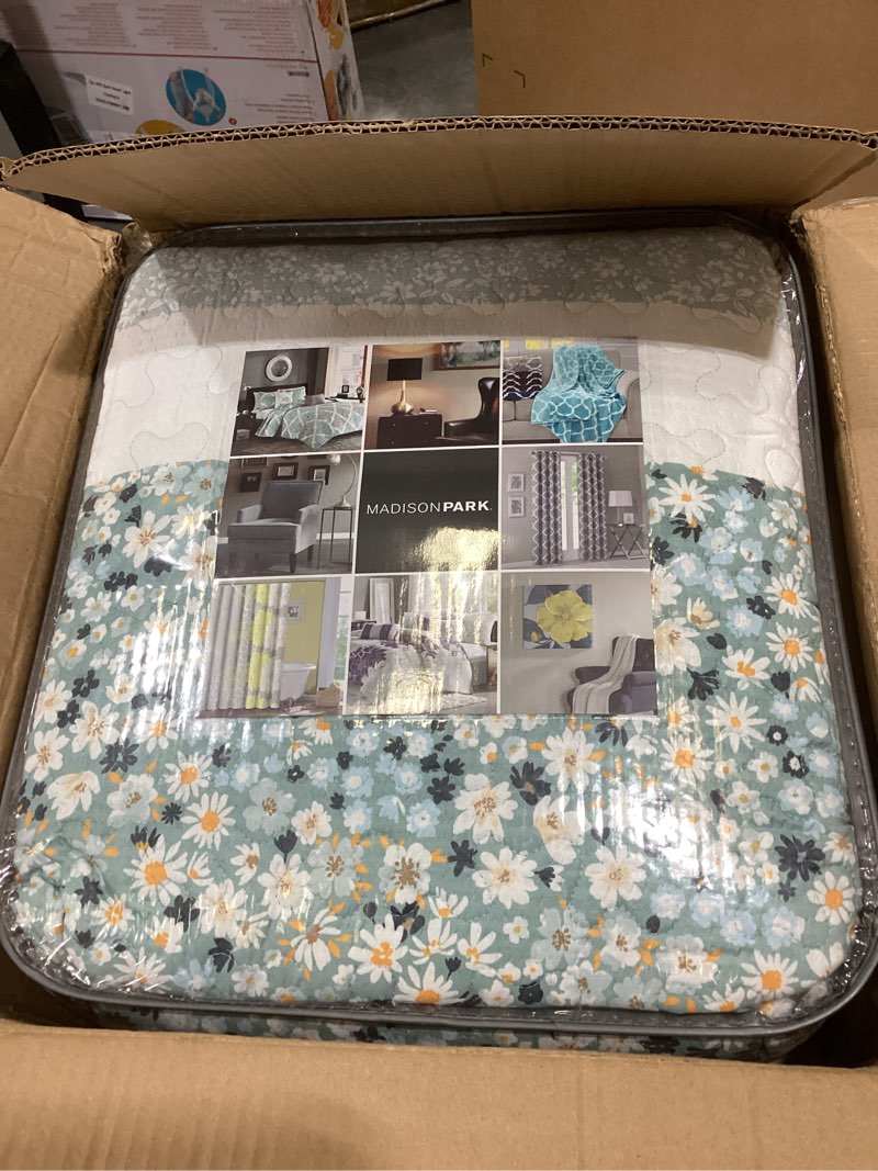 Condition photo showing Good Condition for madison park queen quilt set, seersucker floral coverlet, all season lightweight microfiber bedding quilt set, vermicelli quilting design, throw pillow, caralie, full/queen aqua 4 piece