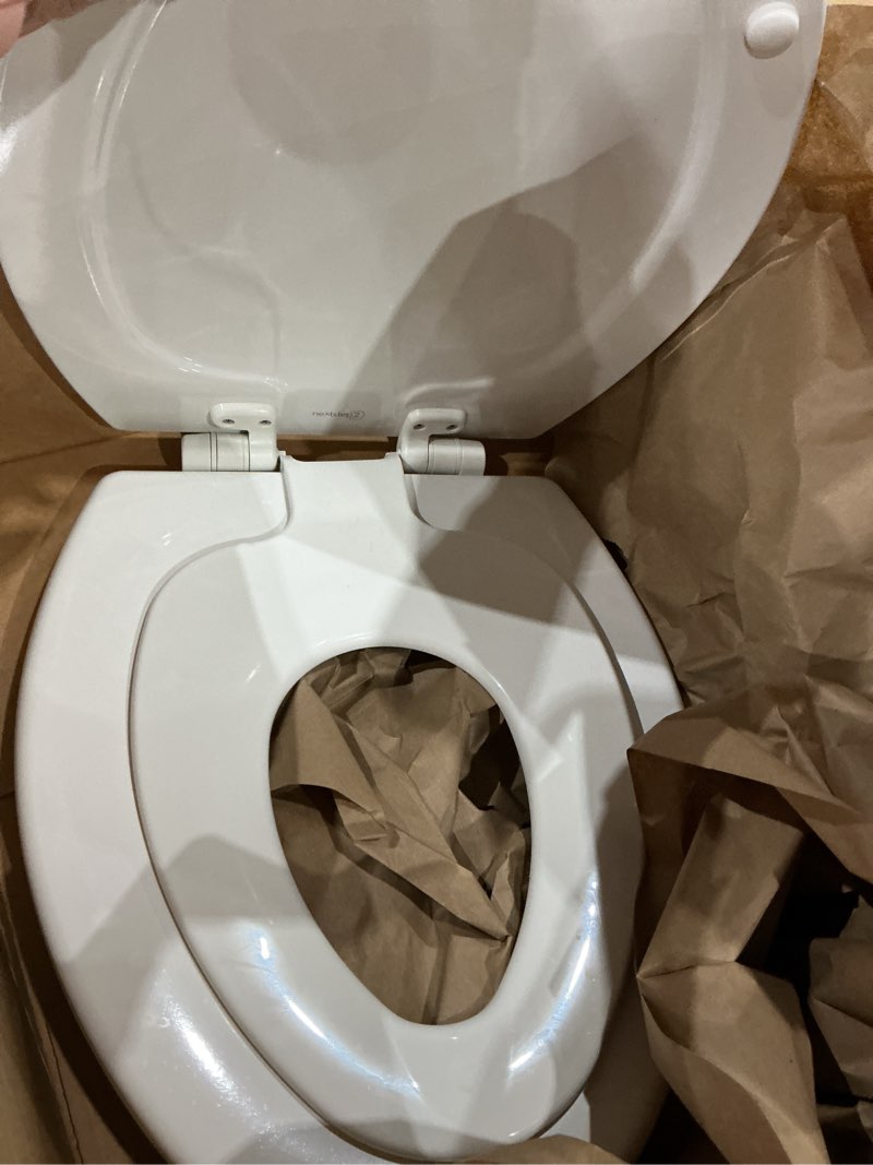 Condition photo showing Good Condition for bemis 1500ec 390 lift-off wood elongated toilet seat, cotton white (pack of 1)