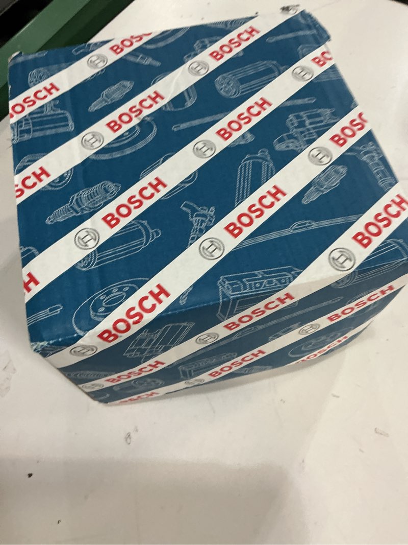 Condition photo showing Good Condition for bosch 0280750473 original equipment throttle body - compatible with select porsche 911, 918 spyder, cayenne, panamera